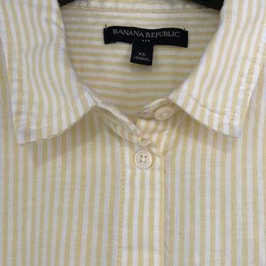 Banana Republic Women’s Yellow & White Stripped Button-Down Shirt, Size XL